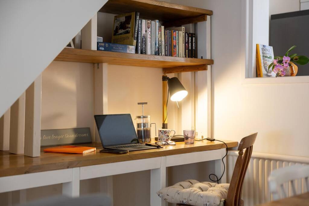 Pure B - Welcoming Bath City 3 Bed House Free Parking & Wifi エクステリア 写真