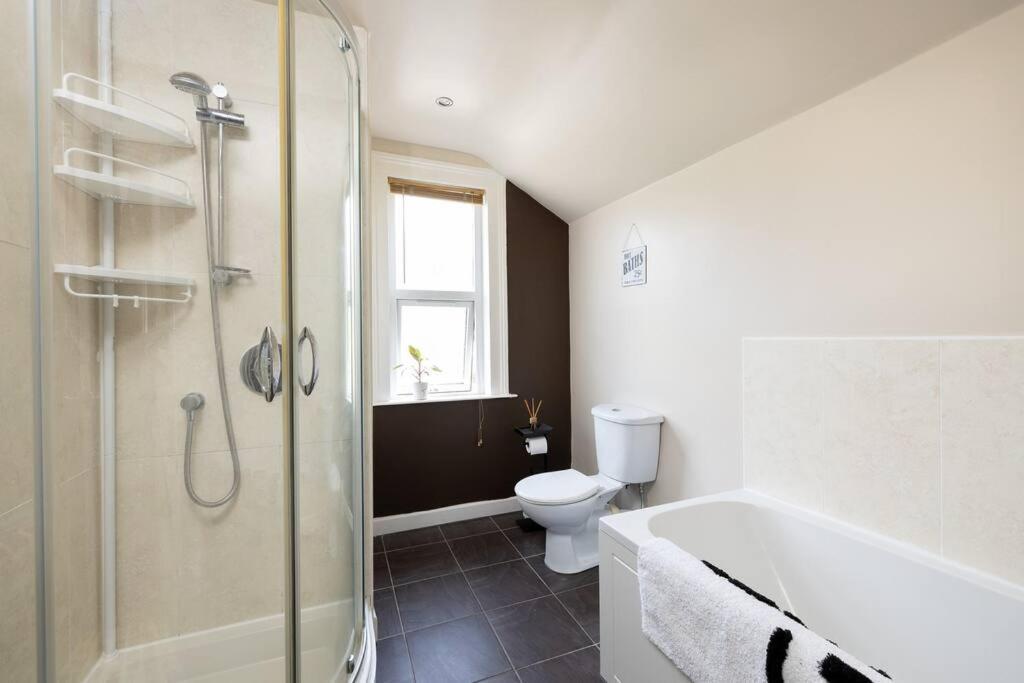 Pure B - Welcoming Bath City 3 Bed House Free Parking & Wifi エクステリア 写真